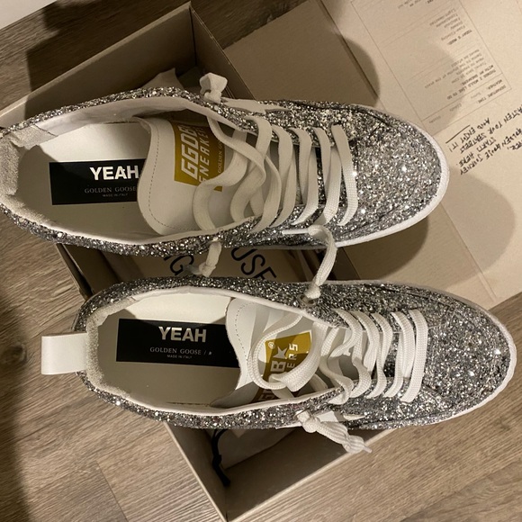 Golden Goose silver Yeah shoes.  Size 41 .  Only worn once. - Picture 2 of 4